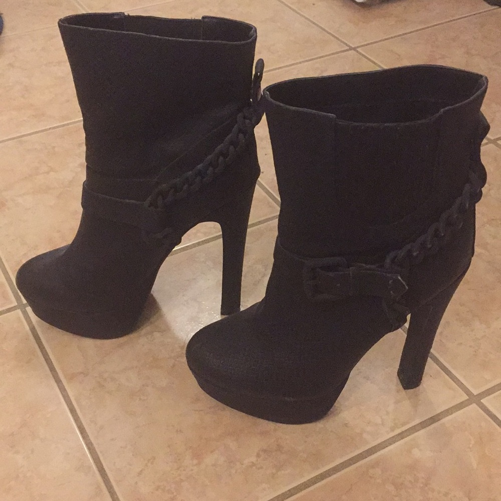 Black Matte Snakeskin boots!¡